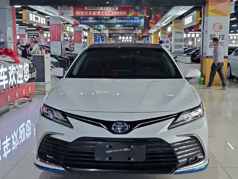 Toyota Camry Dual Engine 2.5 HG Luxury