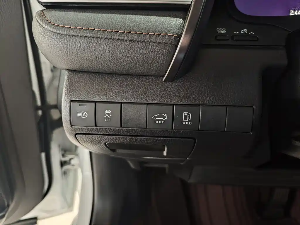 Camry Dual Engine 2.5 HG Luxury