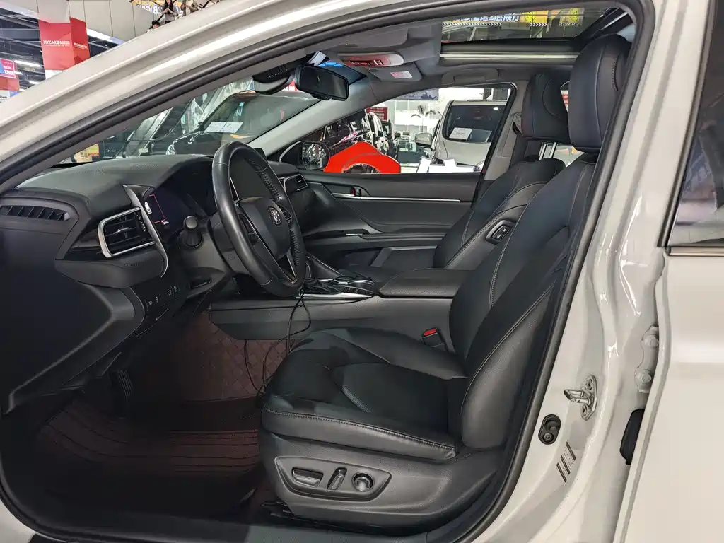 Camry Dual Engine 2.5 HG Luxury