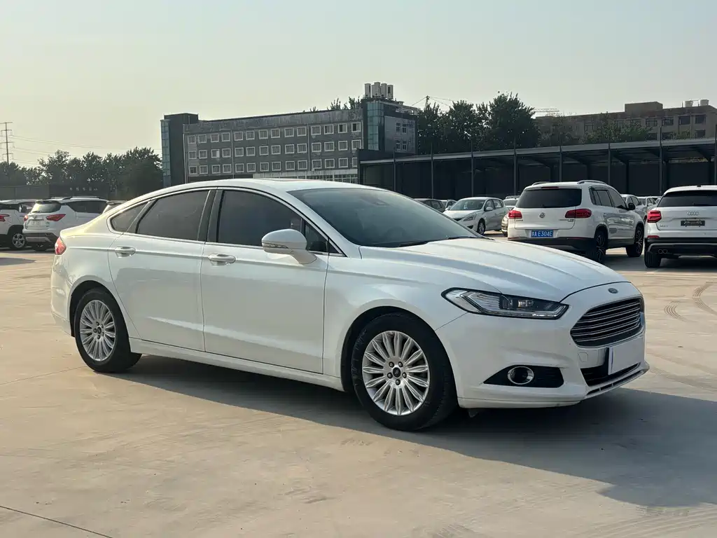 Mondeo 2.0 L GTDi200 Luxury