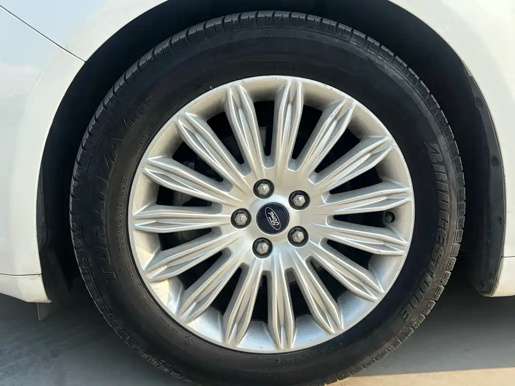 Mondeo 2.0 L GTDi200 Luxury