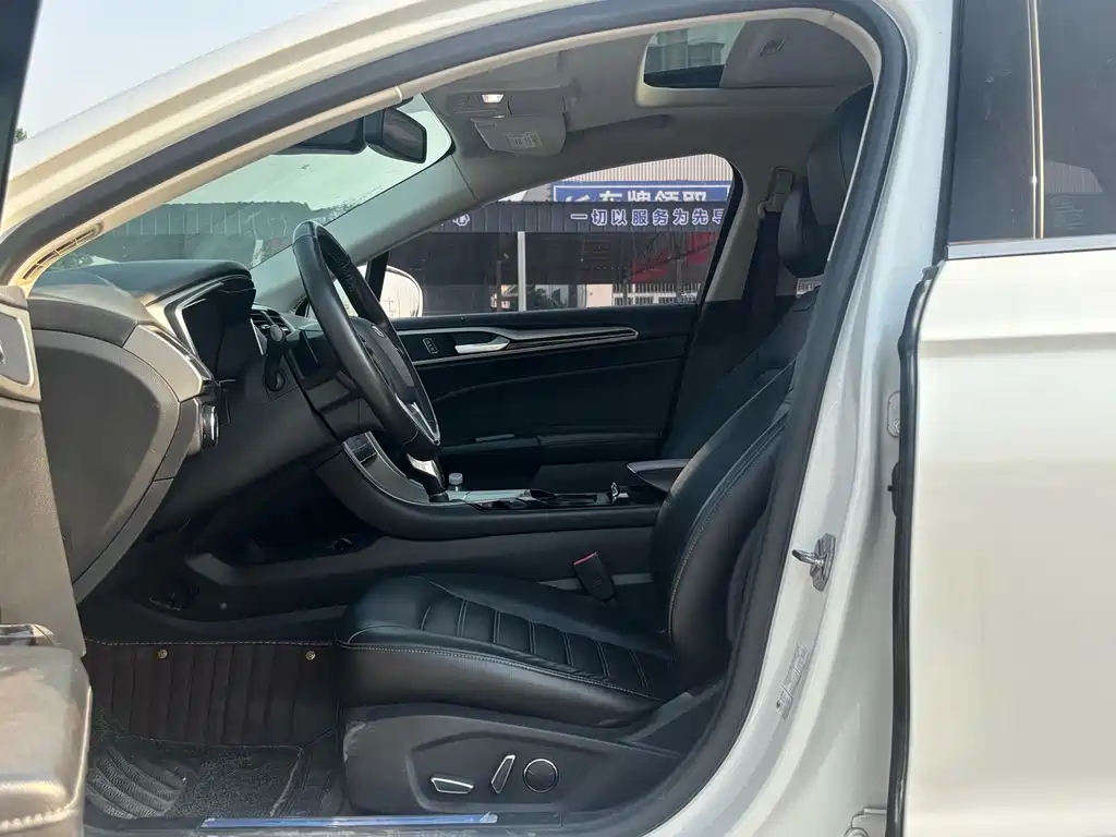 Mondeo 2.0 L GTDi200 Luxury