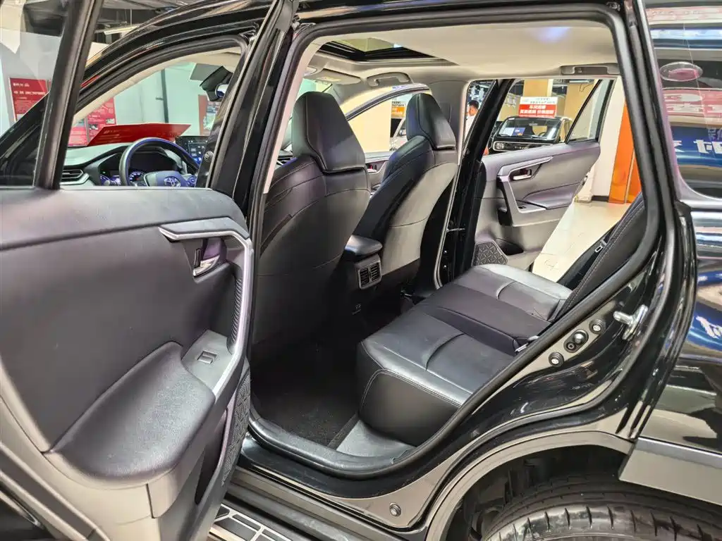 Wildlander 2.0 L CVT 4 WD Luxury
