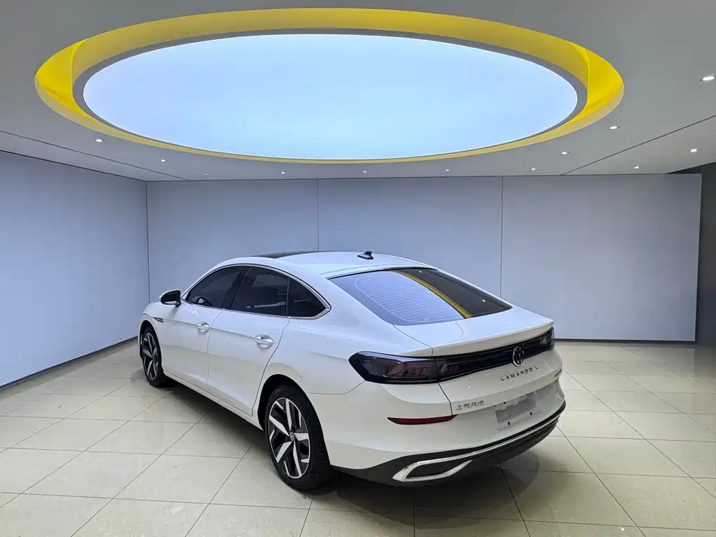 Lamando Lamando L 280 TSI DSG Spicy Cool