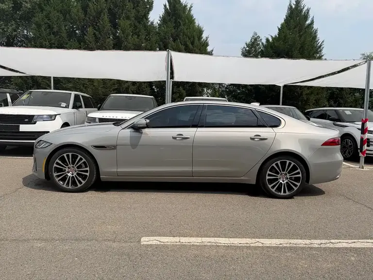 Jaguar XFL 2.0 T P250 2 WD Premium Luxury