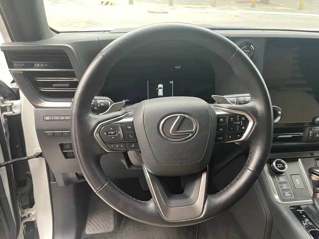 Lexus GX OVERTRAIL Far Peak