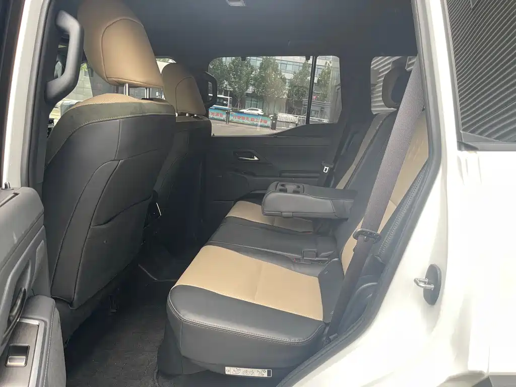 Lexus GX OVERTRAIL Far Peak