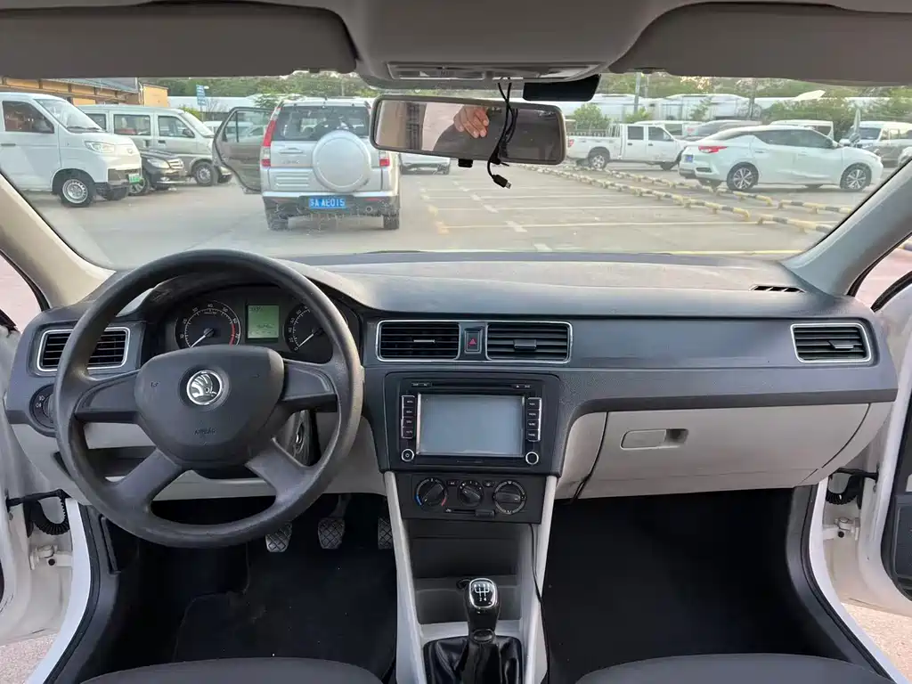 Rapid 1.6 L Manual Smart Select