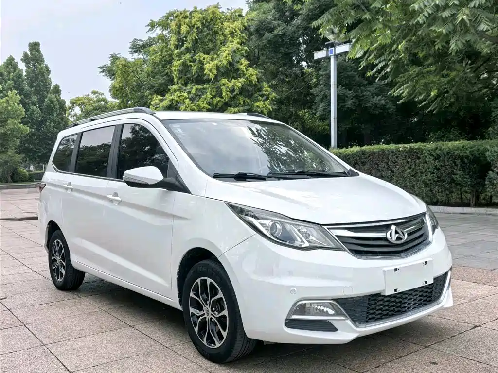 Changan Oshan A600 1.5 L Manual Luxury 7-seat