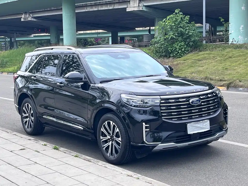 Explorer 2.3 T EcoBoost 4 WD Titanium 6-seat
