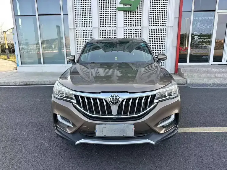 Brilliance V6 1.5 T Auto Distinguished