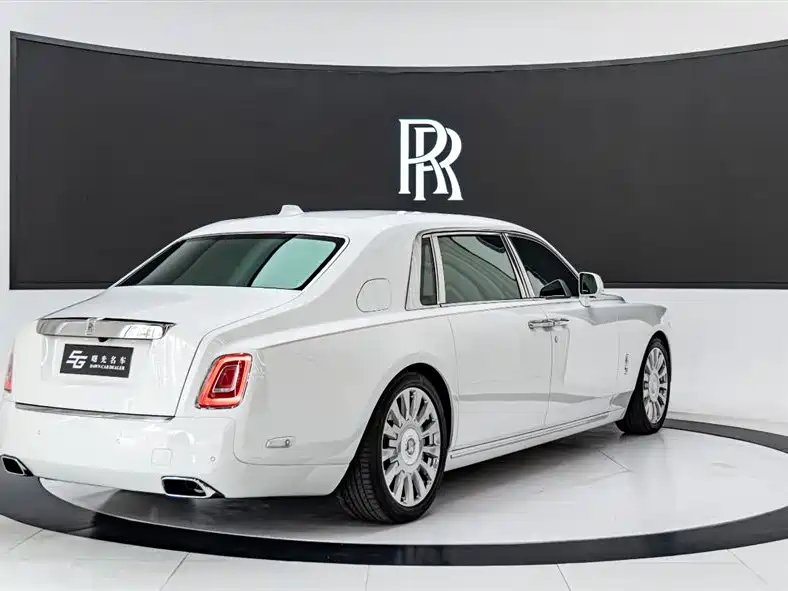 Phantom 6.7 T LWB Range