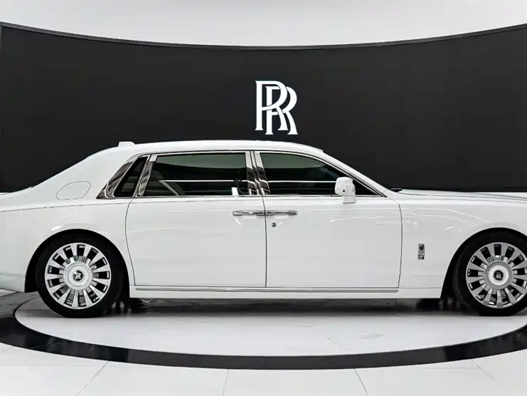 Phantom 6.7 T LWB Range