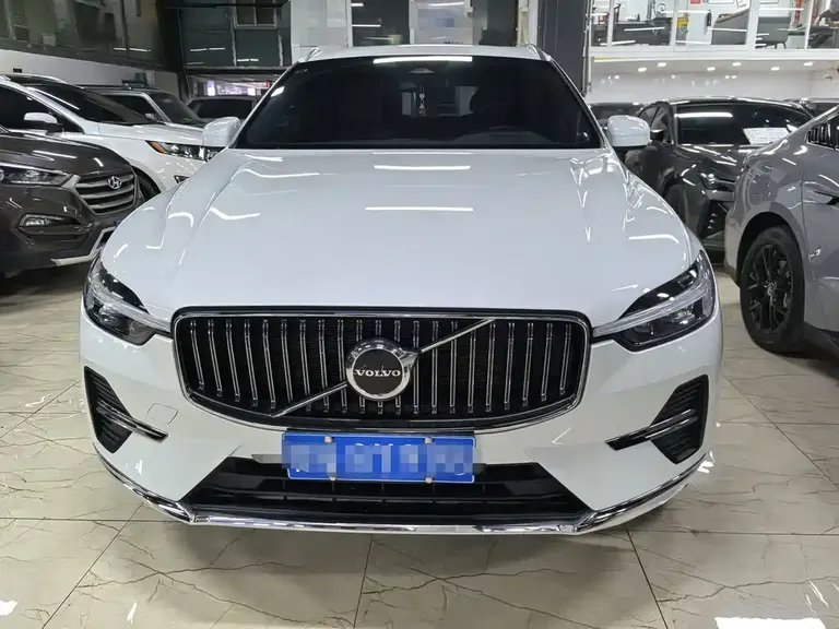 Volvo XC60 B5 4 WD Smart Ease Luxury