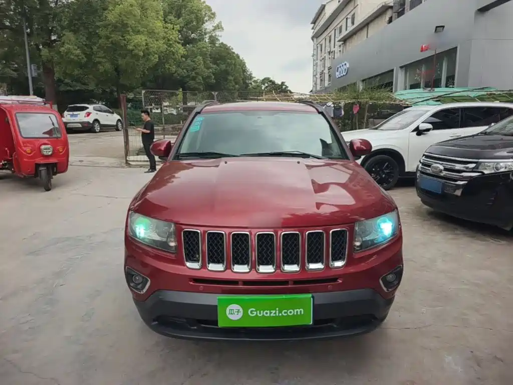 Compass (Import) Facelift 2.4 L 4 WD Comfort
