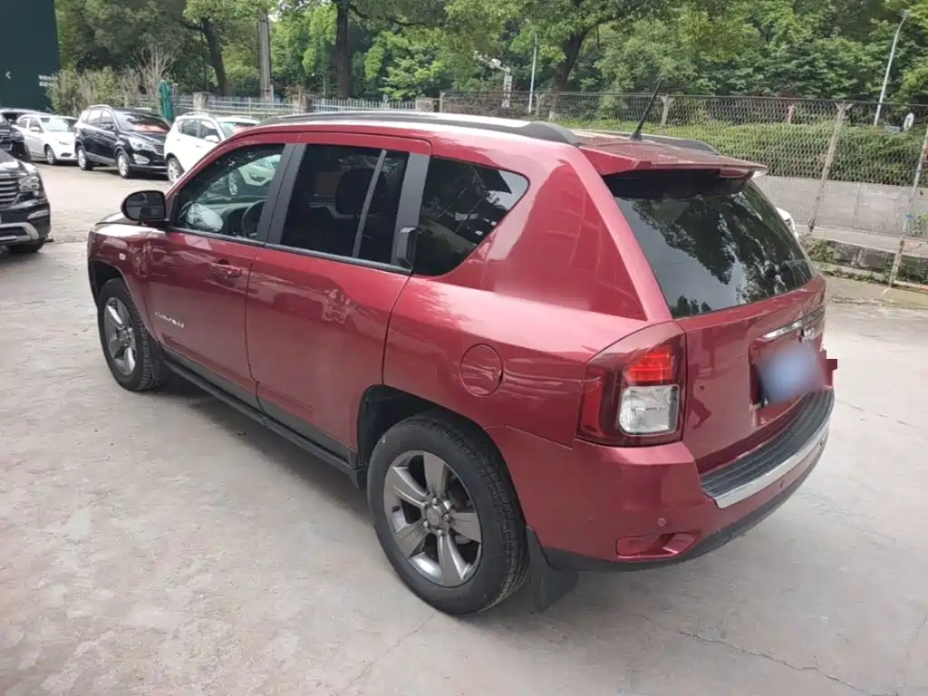 Compass (Import) Facelift 2.4 L 4 WD Comfort
