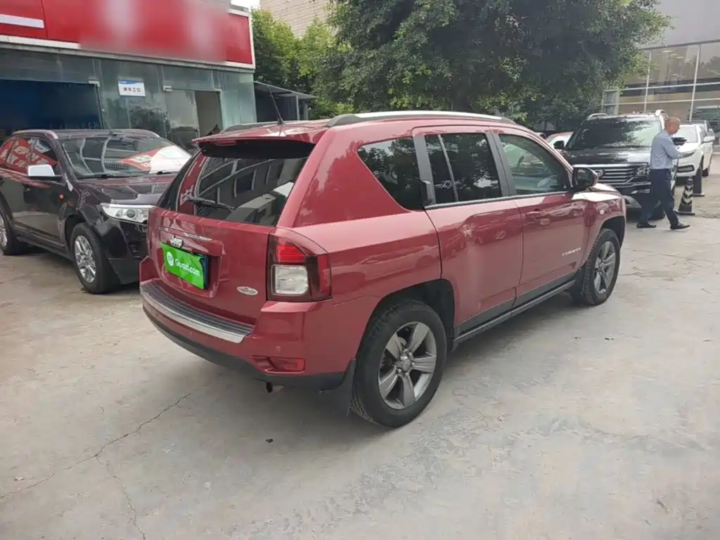 Compass (Import) Facelift 2.4 L 4 WD Comfort