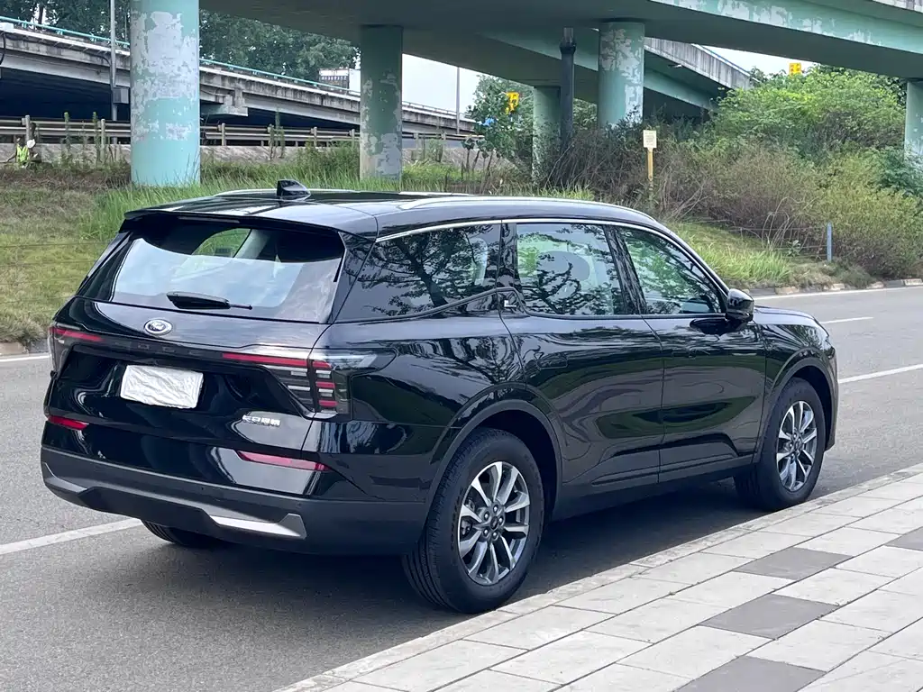 Edge 锐界 2025款 锐界L 2.0 T EcoBoost 四驱七座时尚型