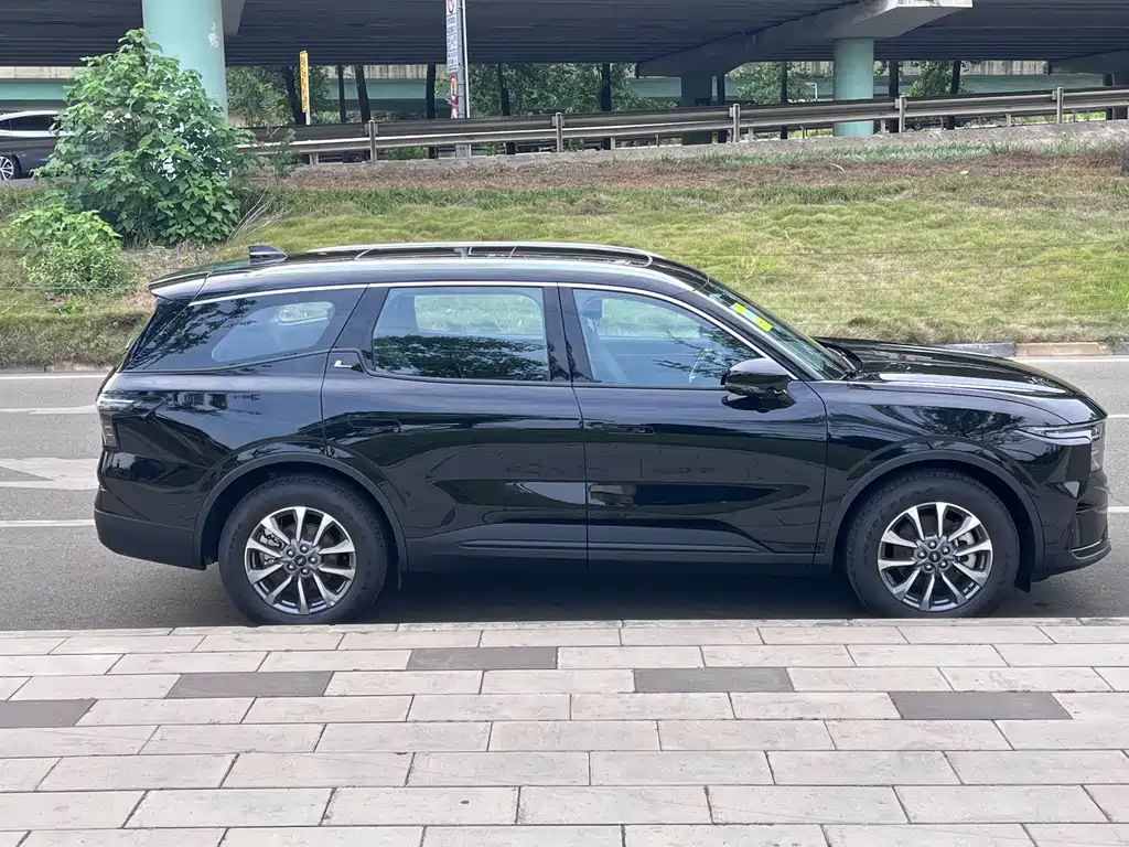 Edge 锐界 2025款 锐界L 2.0 T EcoBoost 四驱七座时尚型