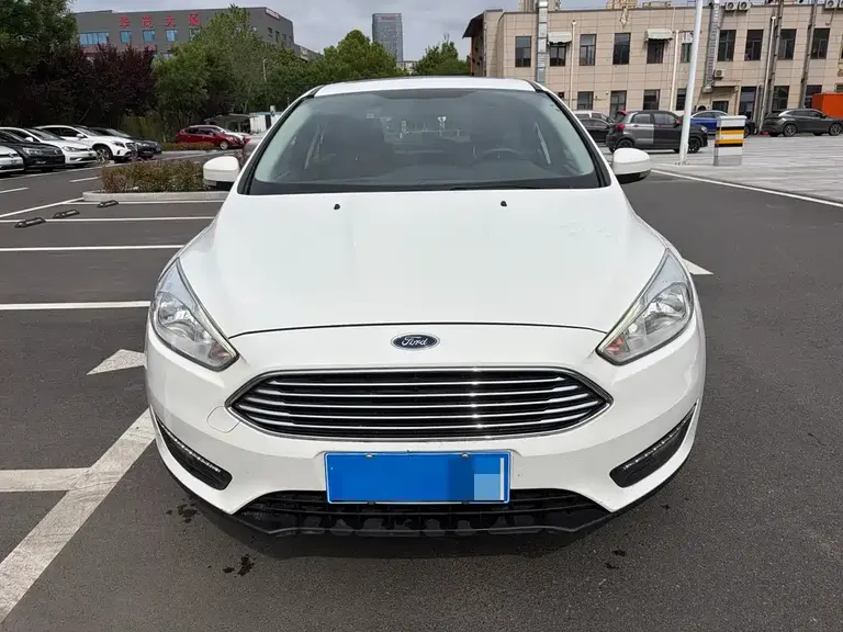 Ford Focus 福克斯 2018款 三厢经典 EcoBoost 180 自动精英型