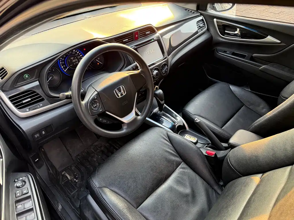 Crider 1.8 L Auto Luxury