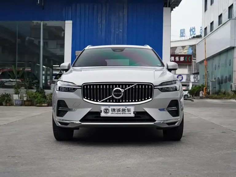 Volvo XC60 B5 4 WD Smart Ease Luxury