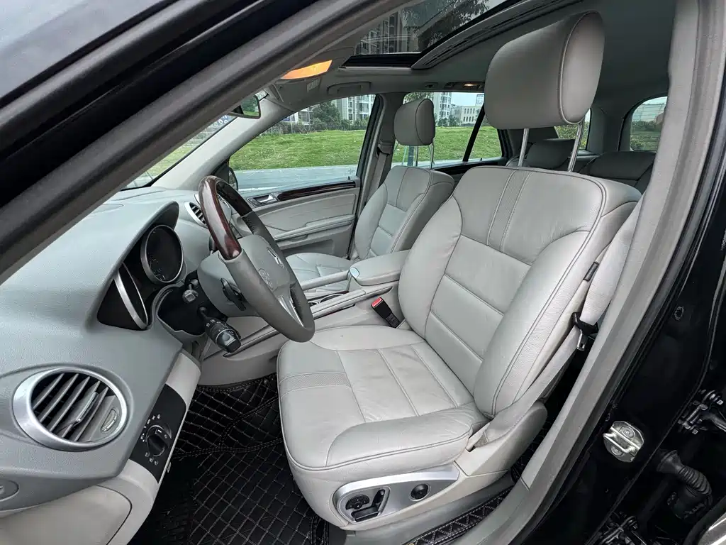 Mercedes-Benz M-Class ML 350 4 MATIC Luxury
