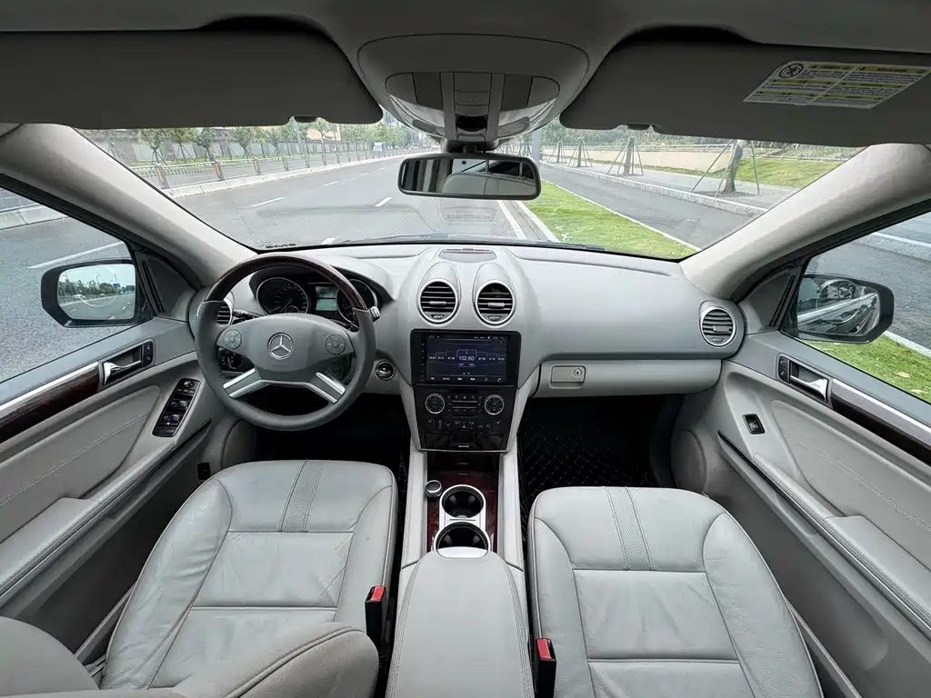 Mercedes-Benz M-Class ML 350 4 MATIC Luxury