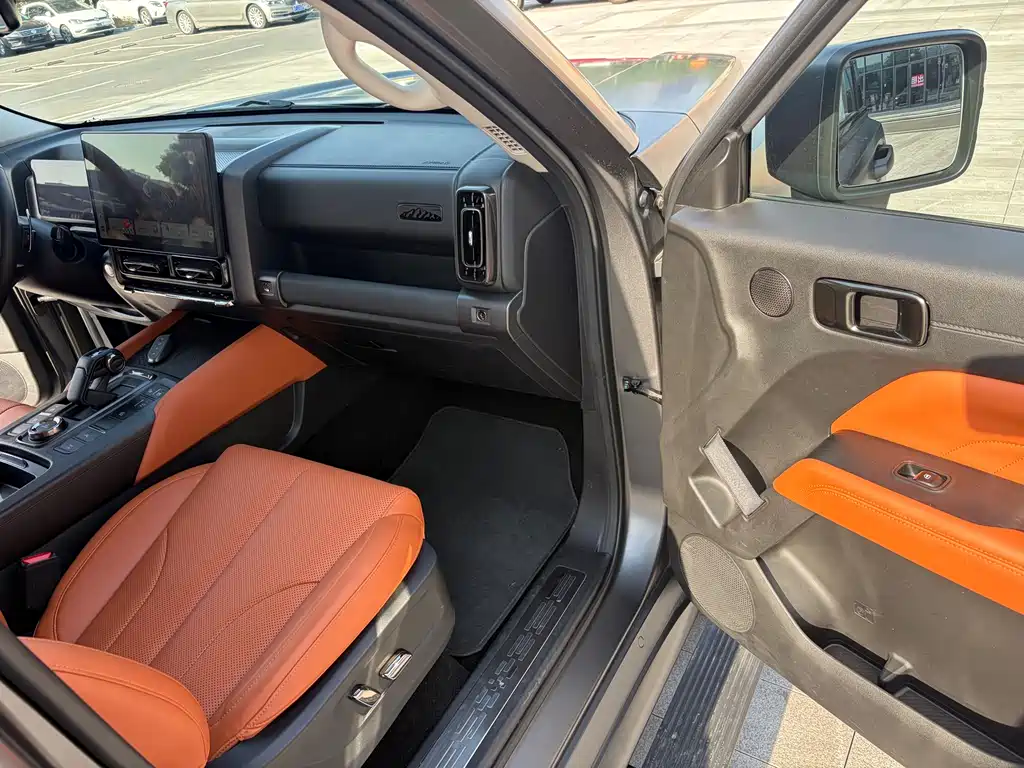 Haval H9 2.0 T Gasoline 4 WD Extreme Realm