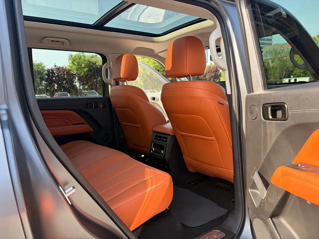Haval H9 2.0 T Gasoline 4 WD Extreme Realm