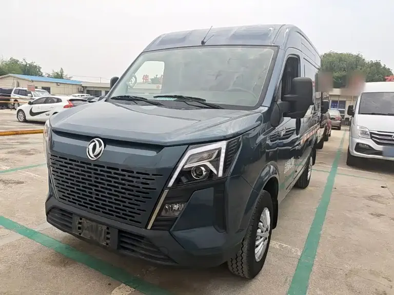 Dongfeng Yufeng 御风 2023款 V9+ 2.3 T 手动前驱厢货短轴中顶3座