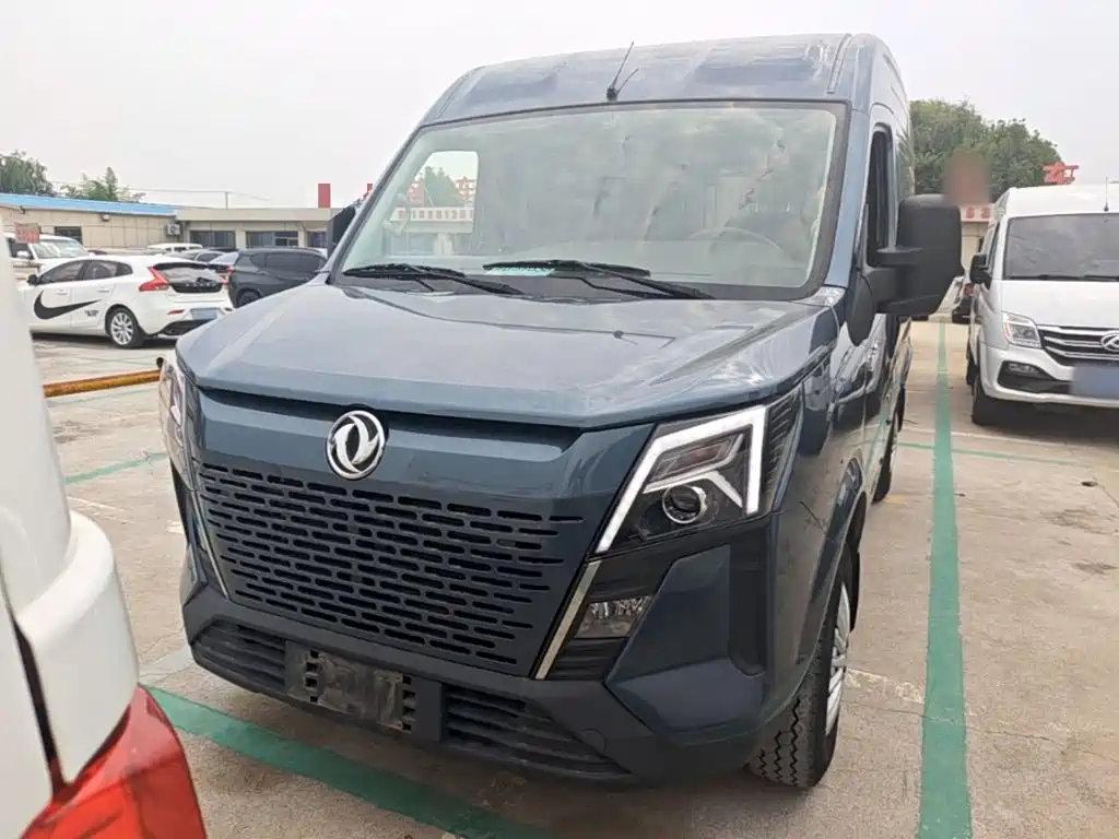 Yufeng 御风 2023款 V9+ 2.3 T 手动前驱厢货短轴中顶3座