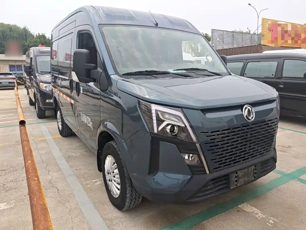 Yufeng 御风 2023款 V9+ 2.3 T 手动前驱厢货短轴中顶3座