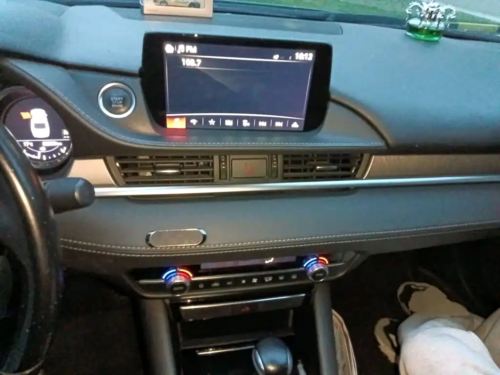 Atenza 2.0 L Blue Sky Luxury
