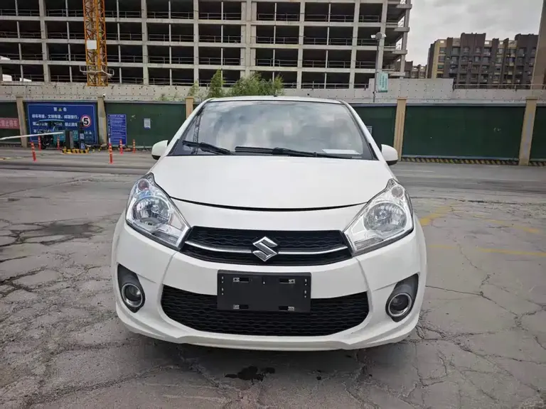 Suzuki Alto 奥拓 2016款 1.0 L 自动豪华炫动版