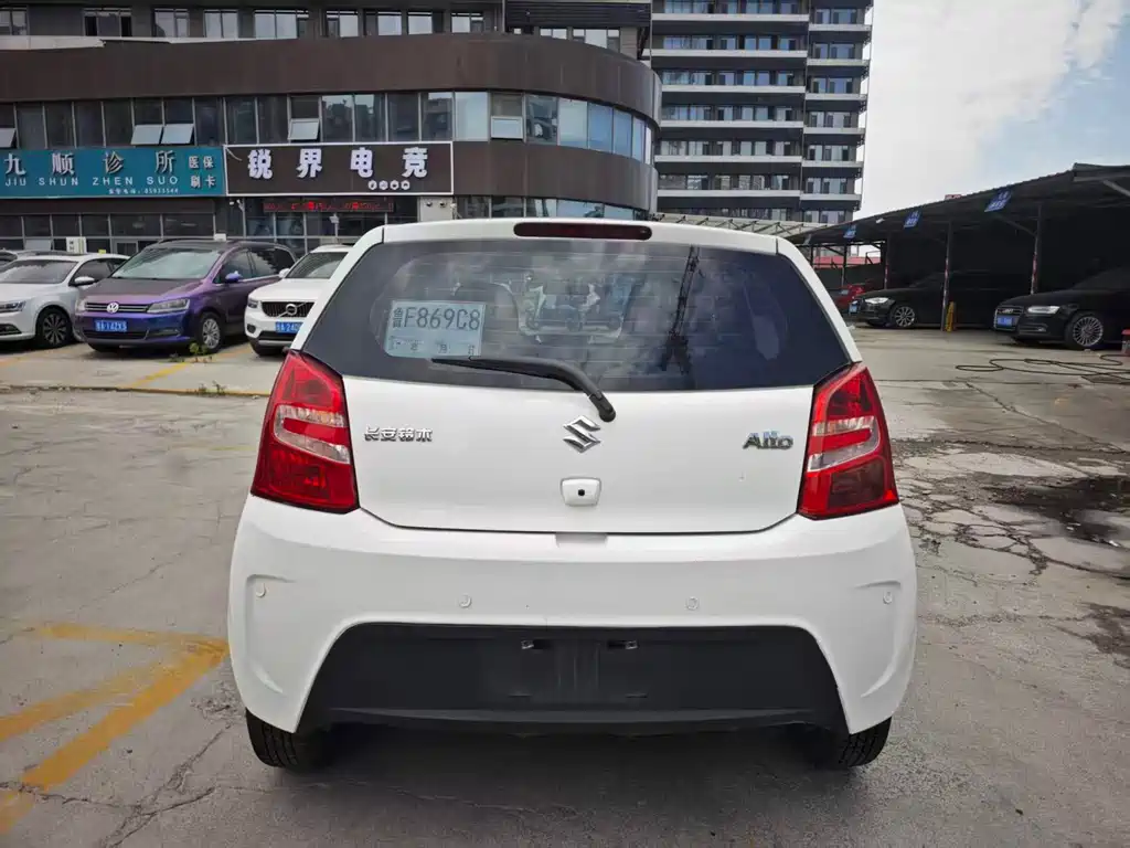 Alto 奥拓 2016款 1.0 L 自动豪华炫动版