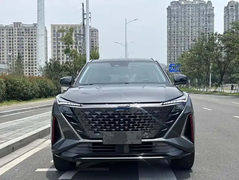 Changan Oshan Z6 Blue Whale 1.5 T DCT Smart Leading