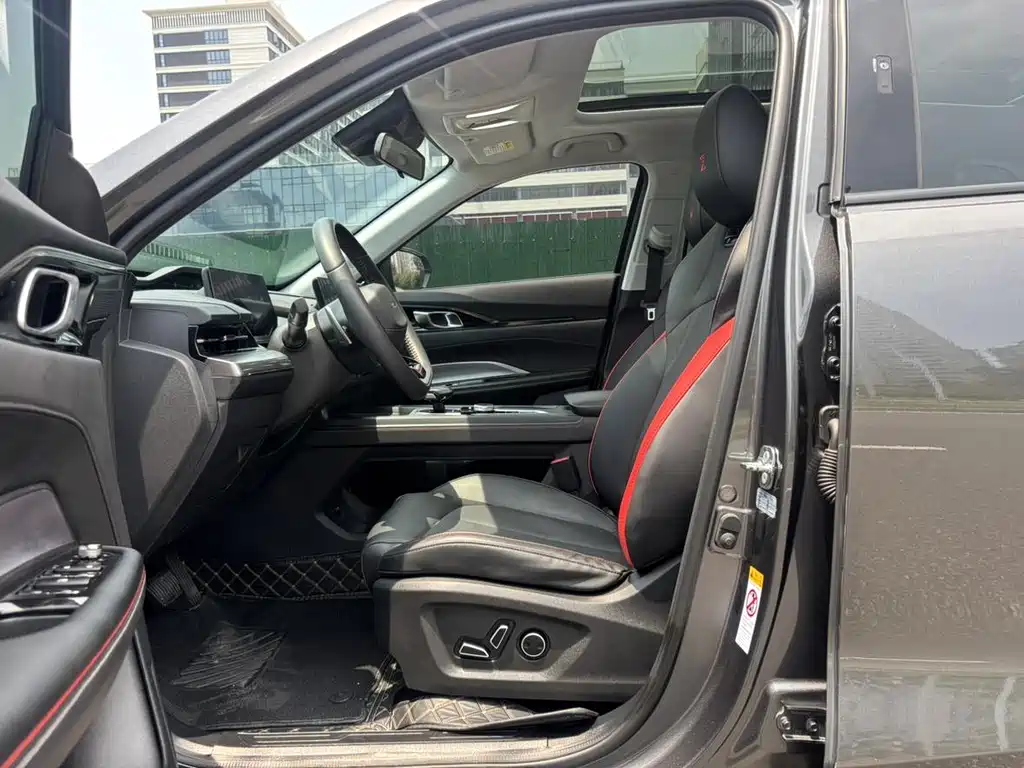 Changan Oshan Z6 Blue Whale 1.5 T DCT Smart Leading