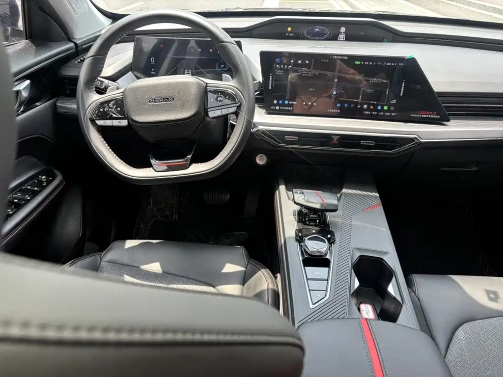 Changan Oshan Z6 Blue Whale 1.5 T DCT Smart Leading