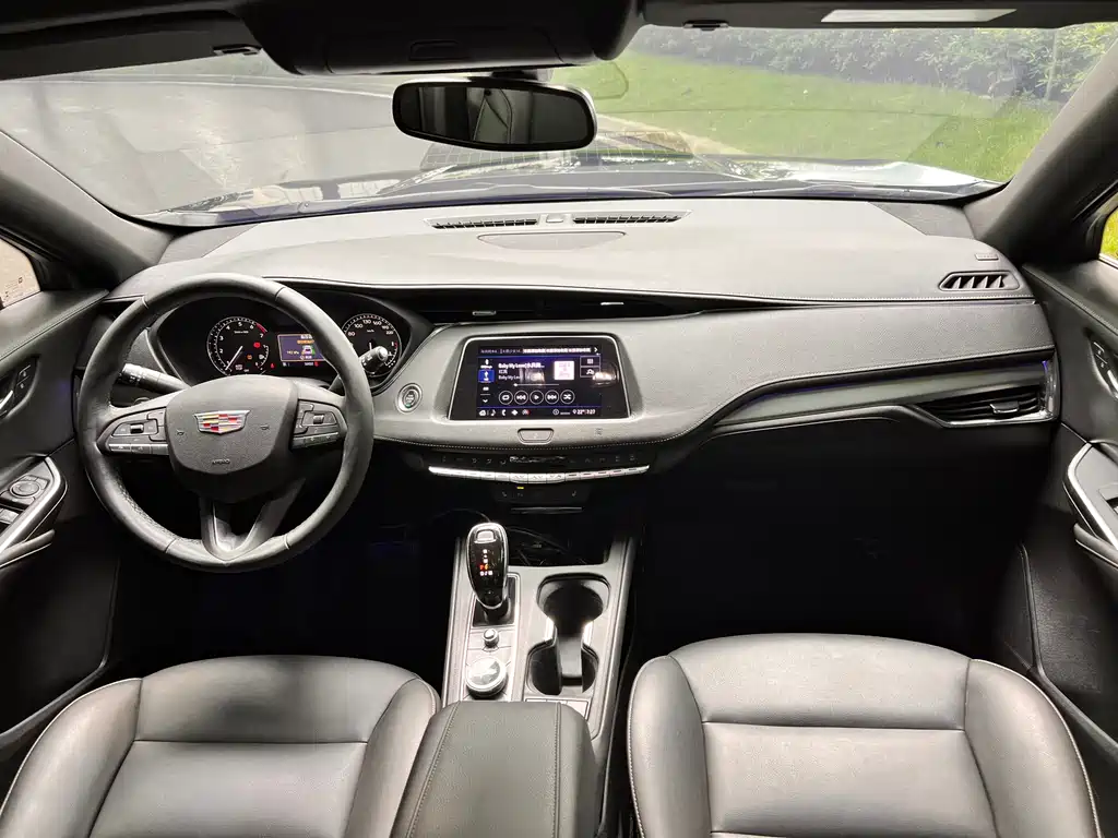 Cadillac XT4 Facelift 28 T 2 WD Luxury