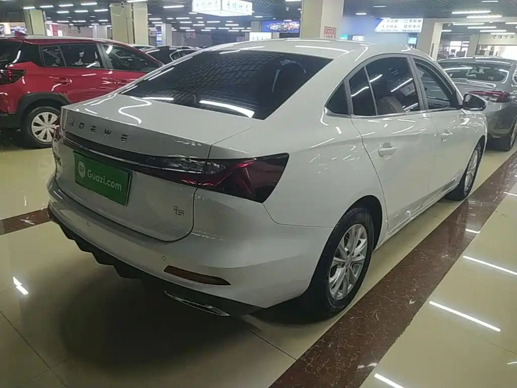 Roewe i5 1.5 L CVT Luxury
