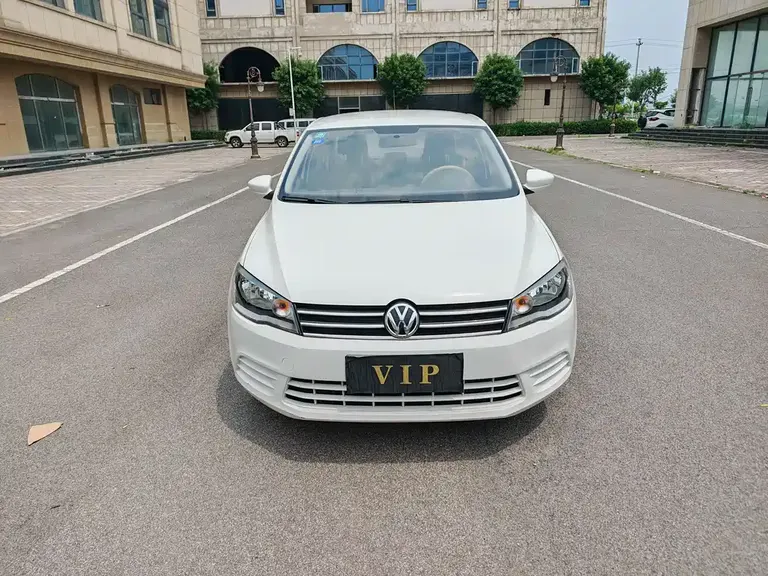 Volkswagen Jetta 1.6 L Manual Fashion