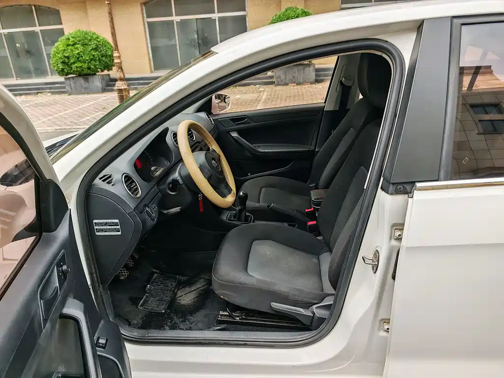 Jetta 1.6 L Manual Fashion