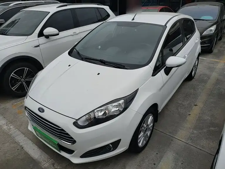 Ford Fiesta Hatchback 1.5 L Auto Fashion