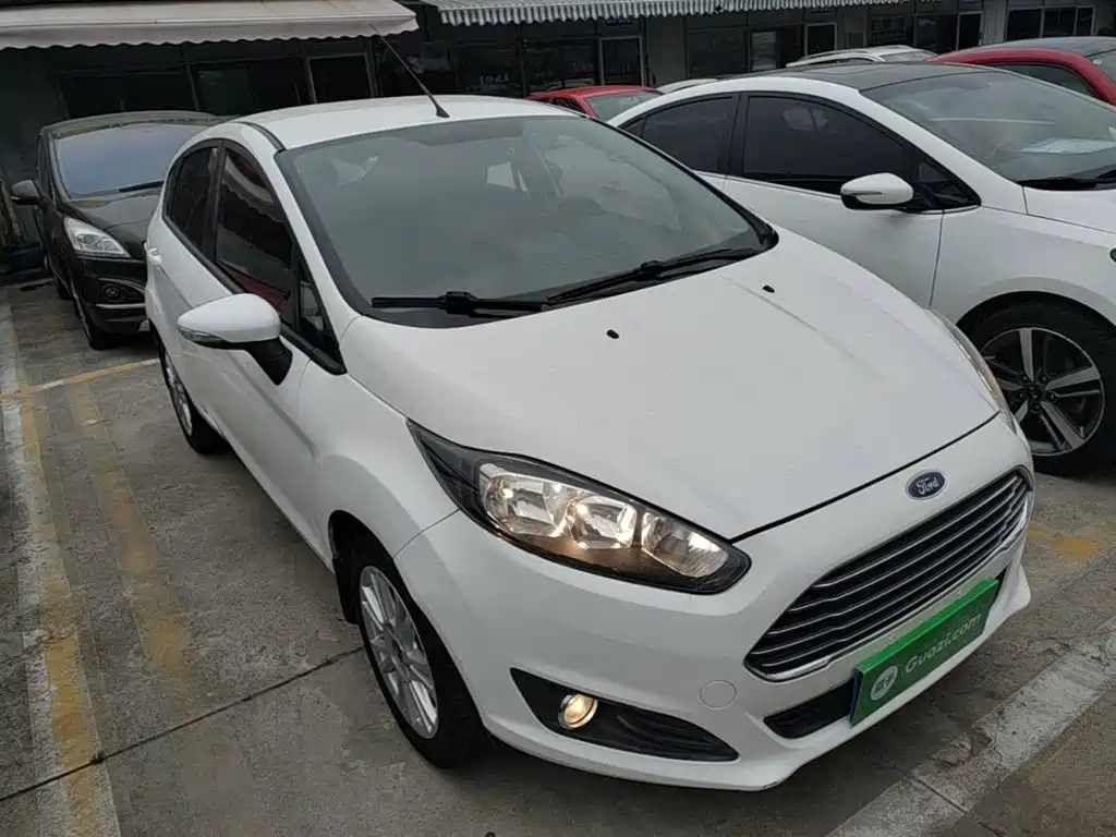 Fiesta Hatchback 1.5 L Auto Fashion