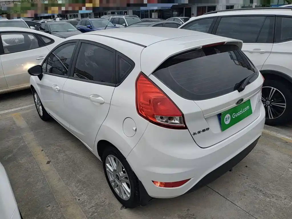 Fiesta Hatchback 1.5 L Auto Fashion