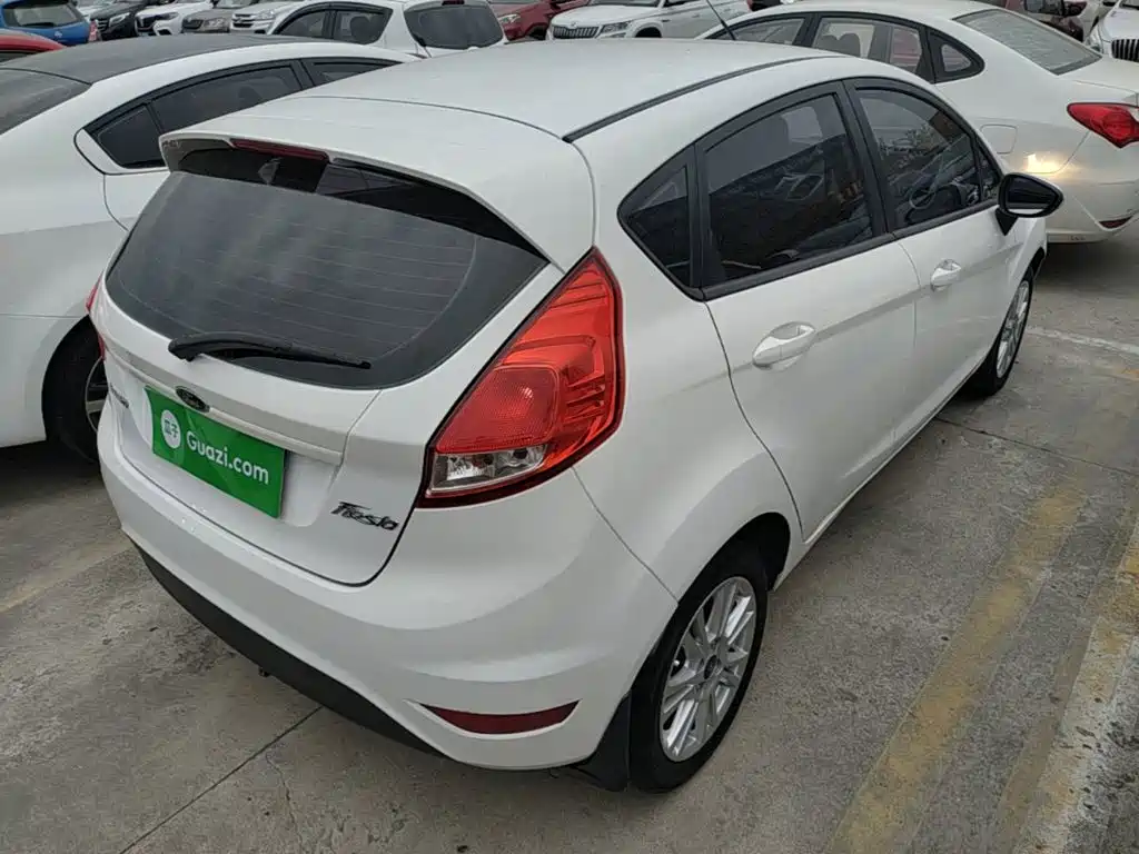 Fiesta Hatchback 1.5 L Auto Fashion