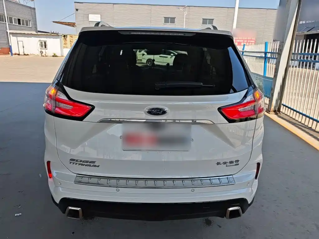 Edge EcoBoost 245 2 WD Grand Sharp 7-seat