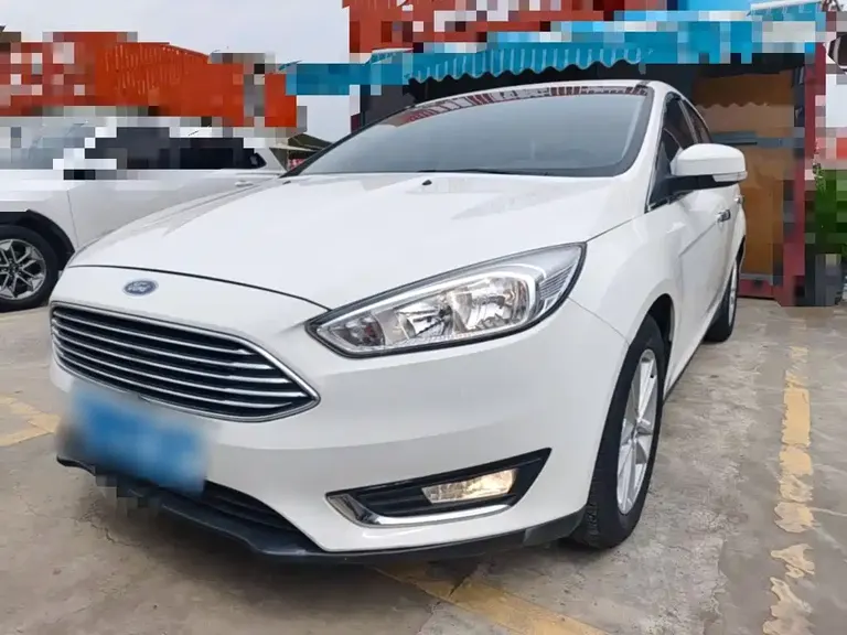 Ford Focus Sedan 1.6 L Auto Style Smart Travel