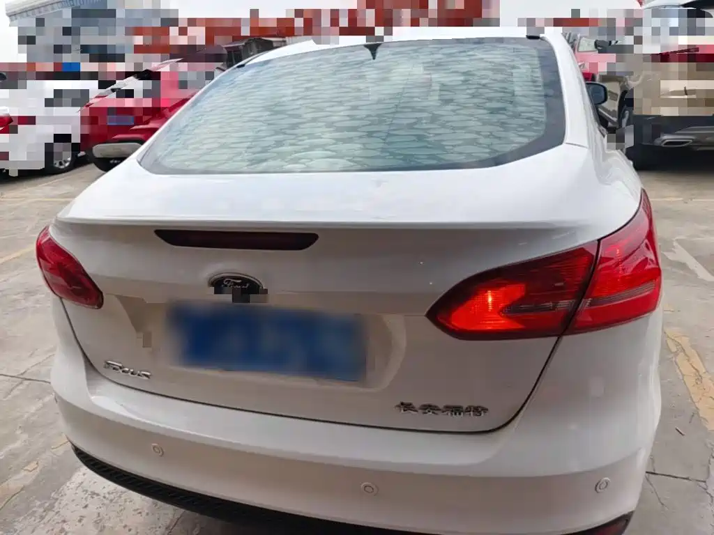 Focus Sedan 1.6 L Auto Style Smart Travel